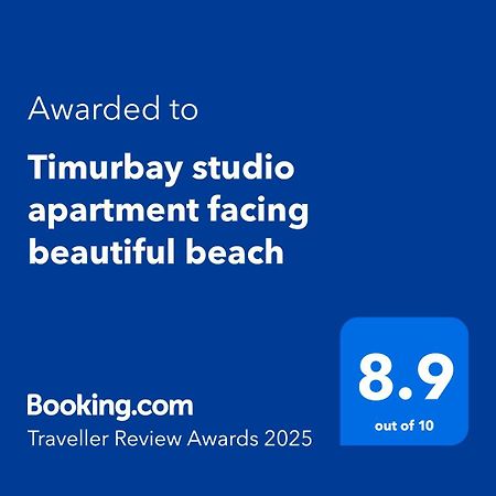 Timurbay Studio Apartment Facing Beautiful Beach Куантан Екстериор снимка